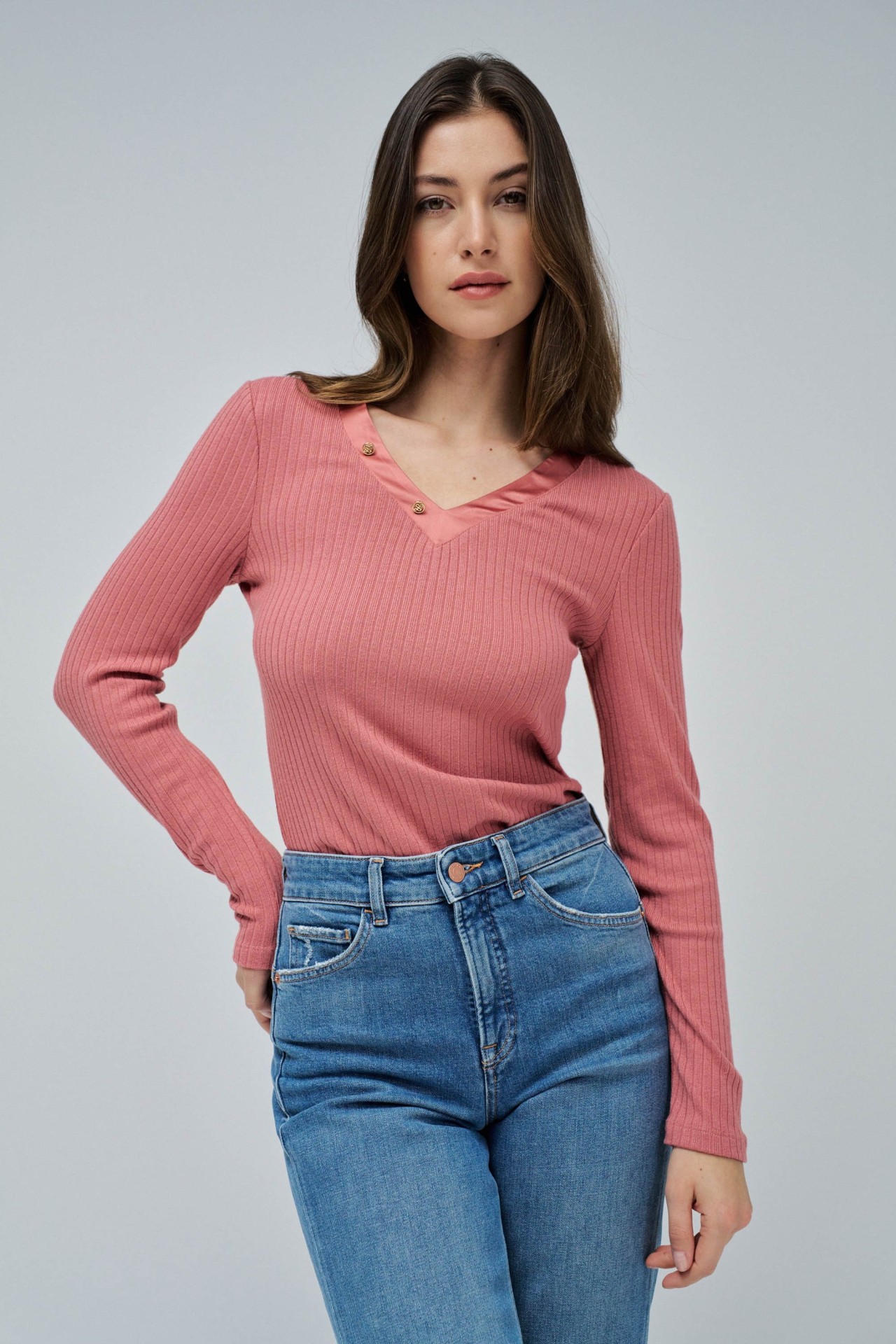 RIBBED KNIT SWEATER
