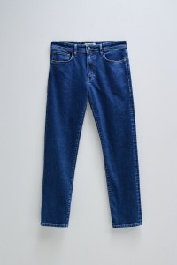 STRAIGHT FIT JEANS