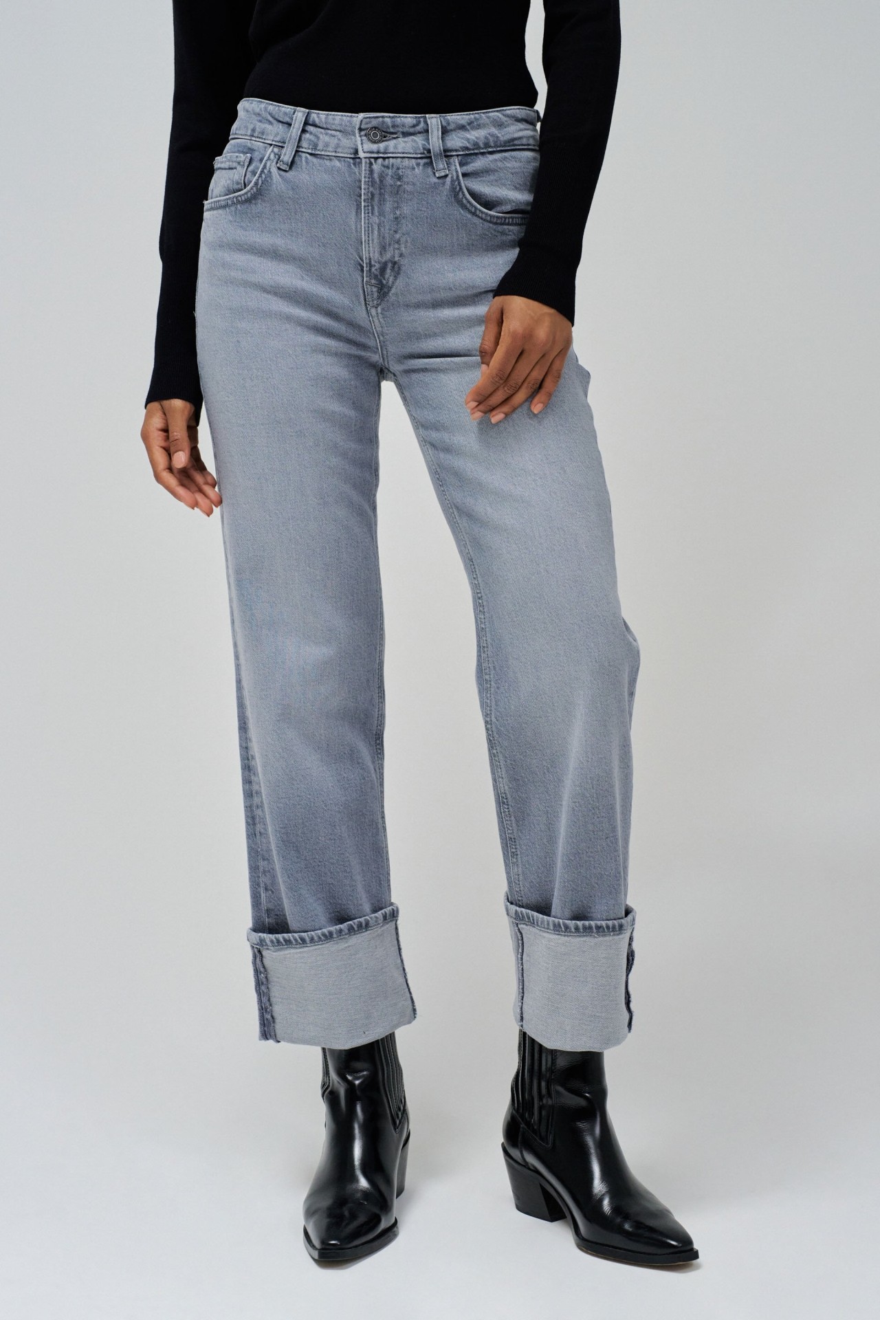 TRUE STRAIGHT WITH CUFF JEANS