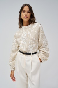 LONG SLEEVE SWEATER WITH DETAILS