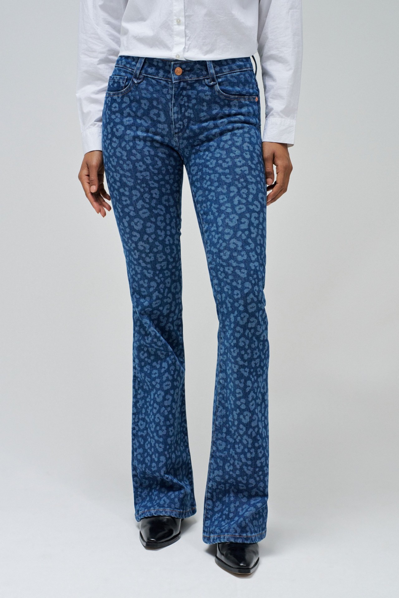 WONDER PUSH UP FLARE JEANS