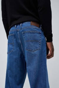 LOOSE STRAIGHT JEANS
