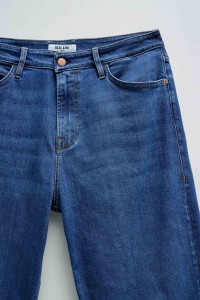 LOOSE STRAIGHT JEANS