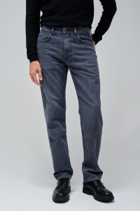VAQUEROS STRAIGHT FIT