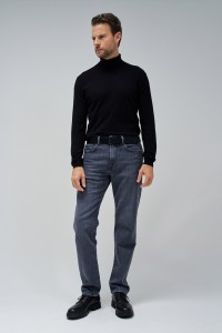 VAQUEROS STRAIGHT FIT