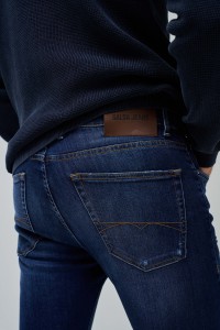 VAQUEROS SKINNY FIT
