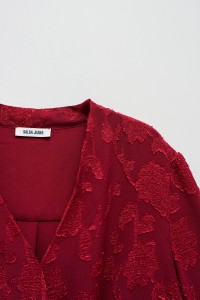 FLORAL JACQUARD BLOUSE