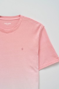 T-SHIRT COM EFEITO DEGRAD