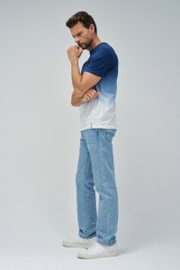 CAMISETA CON EFECTO DEGRADADO