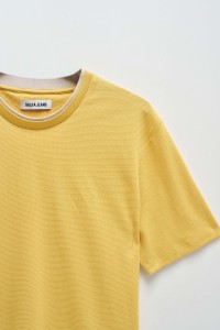 TEXTURED T-SHIRT
