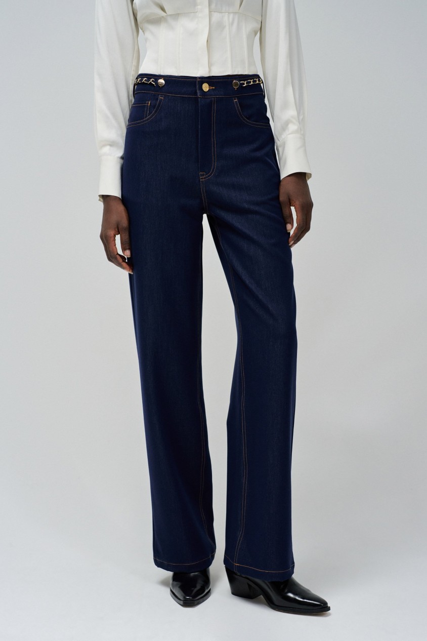 CALAS EM LIGHTDENIM COM PERNA WIDE