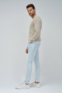 SKINNY FIT JEANS