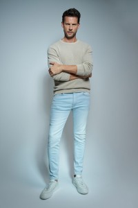 SKINNY FIT JEANS