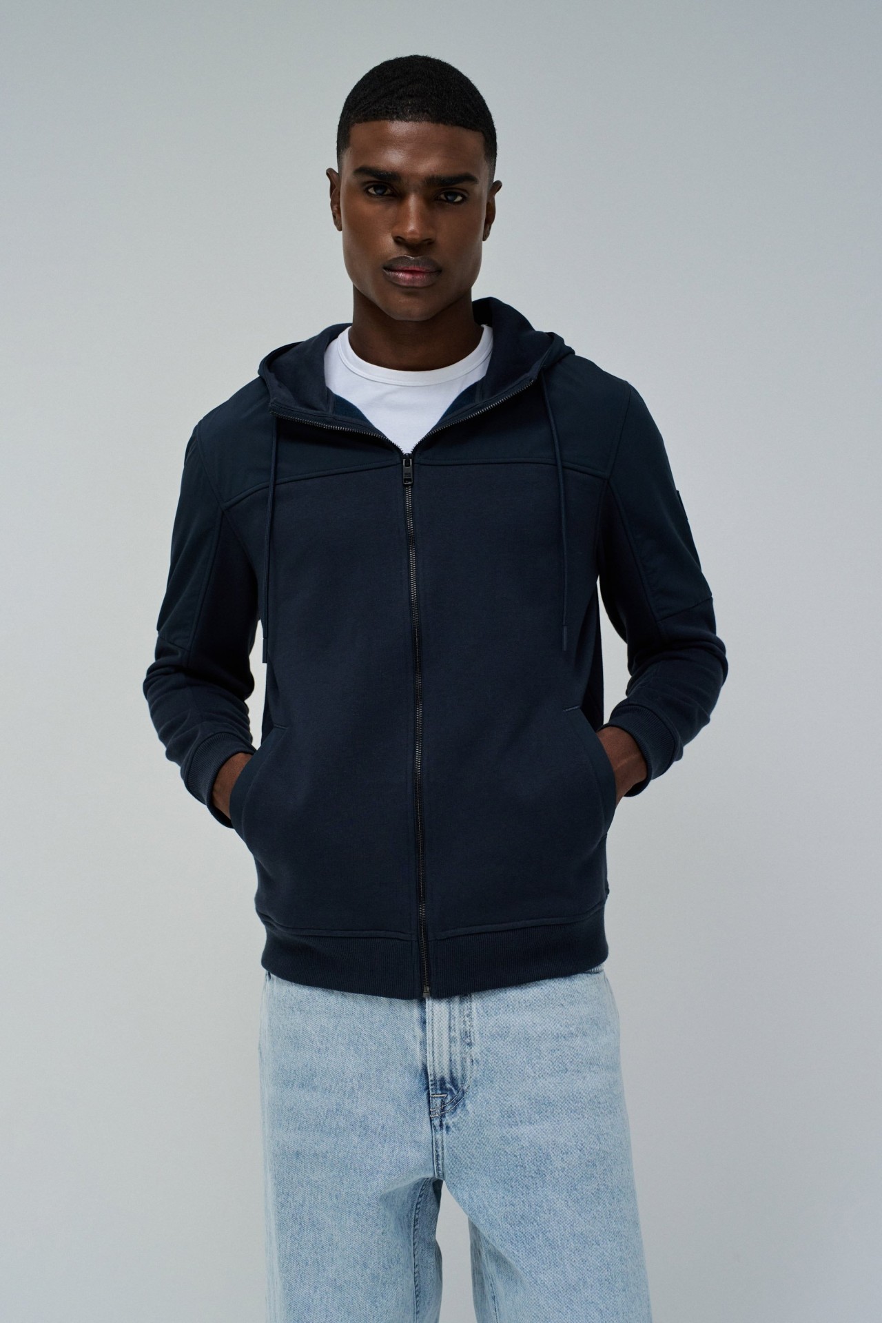 COAT WITH MIXED MATERIALS