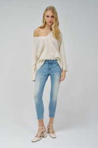 VAQUEROS WONDER PUSH UP CROPPED SKINNY