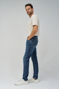 VAQUEROS SLIM FIT
