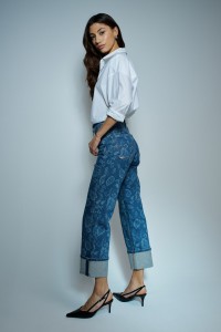 FAITH PUSH IN STRAIGHT JEANS
