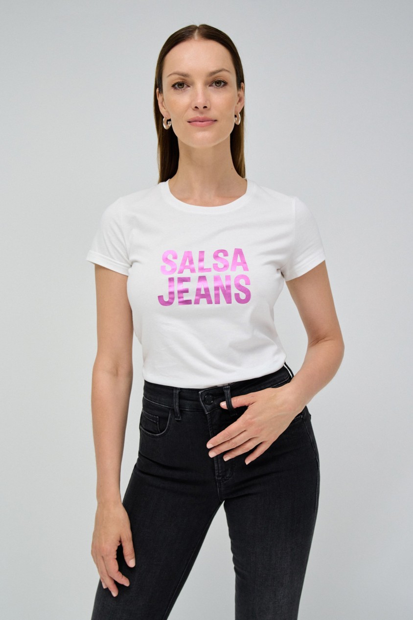 T-SHIRT WITH BRANDING