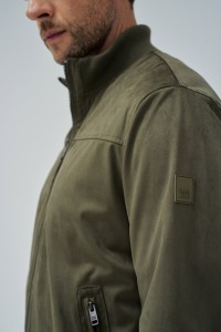 CASACO BOMBER EM SUEDE