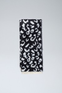ANIMAL PRINT SCARF