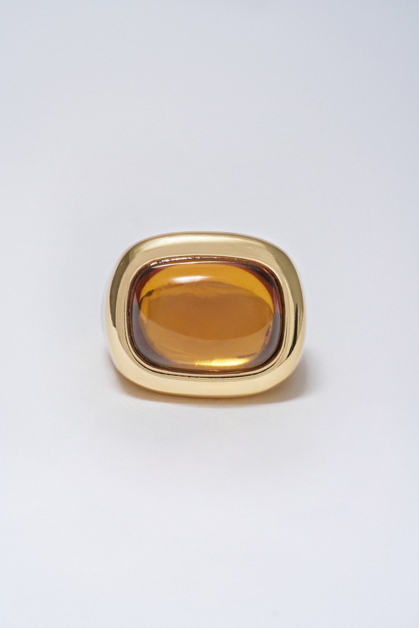 BAGUE AVEC PIERRE RECTANGULAIRE