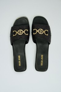 FLACHE SANDALEN AUS LEDER MIT RAFFIA