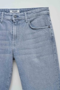 STRAIGHT FIT JEANS
