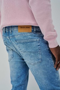 VAQUEROS SKINNY FIT