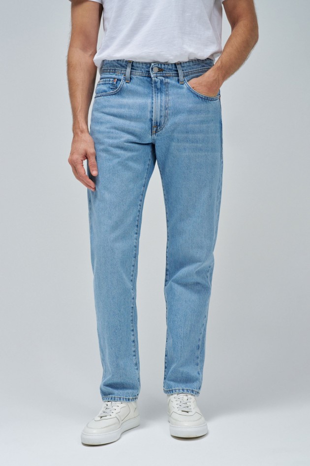 VAQUEROS RECTOS LIGHT WASH