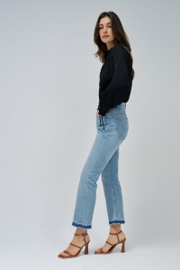 FAITH PUSH IN CROPPED FLARE JEANS