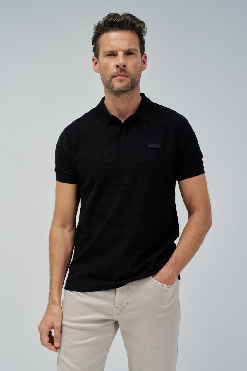 TEXTURED POLO