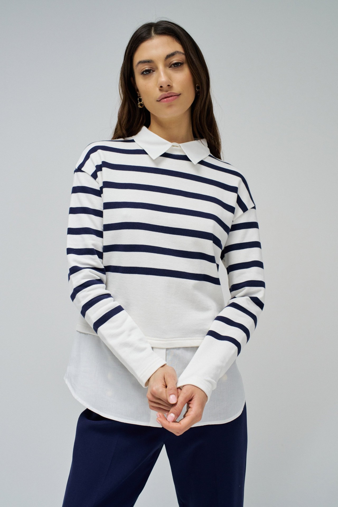 CAMISETA COMBINADA CON CAMISA