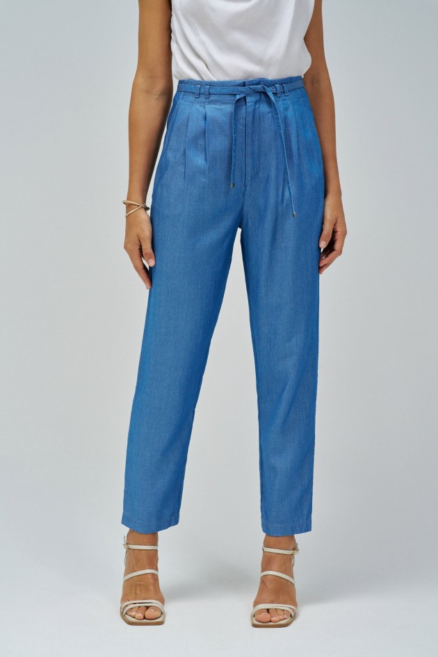 CROPPED SLIM BAGGY TROUSERS IN LIGHTDENIM