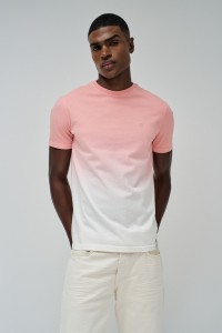 CAMISETA CON EFECTO DEGRADADO