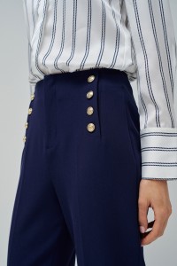 CHINO CROPPED SLIM EM TECIDO