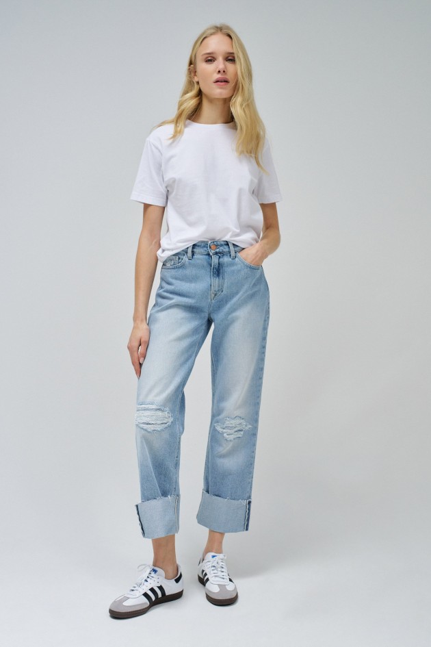 TRUE STRAIGHT WITH RIPS JEANS