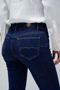JEANS DESTINY PUSH UP FLARE COM BOTES DOURADOS