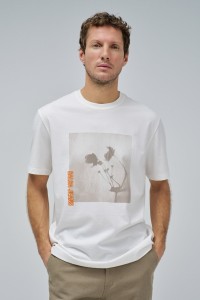 T-SHIRT WITH PRINT