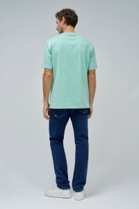 T-SHIRT COM ESTAMPADO