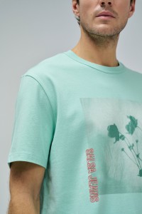 T-SHIRT COM ESTAMPADO