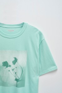 T-SHIRT COM ESTAMPADO