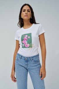 T-SHIRT WITH PRINT