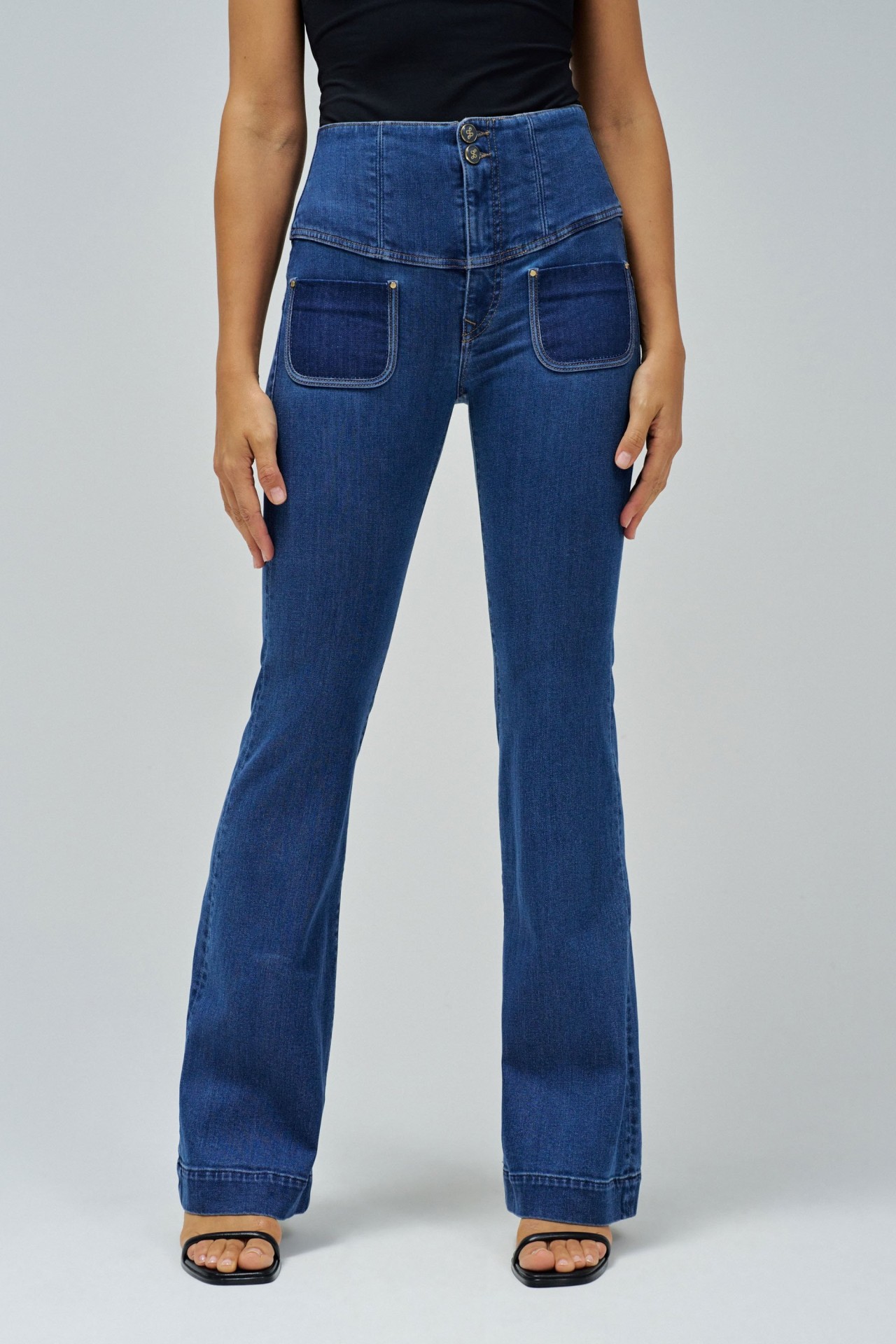DIVA PUSH IN FLARE JEANS
