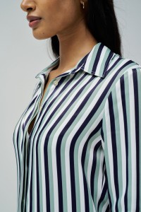 CAMISA CON RAYAS