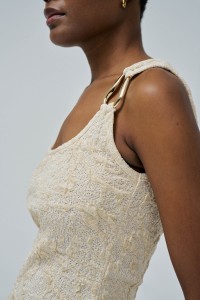 TEXTURED TOP