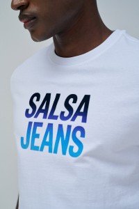 T-SHIRT MIT LOGO
