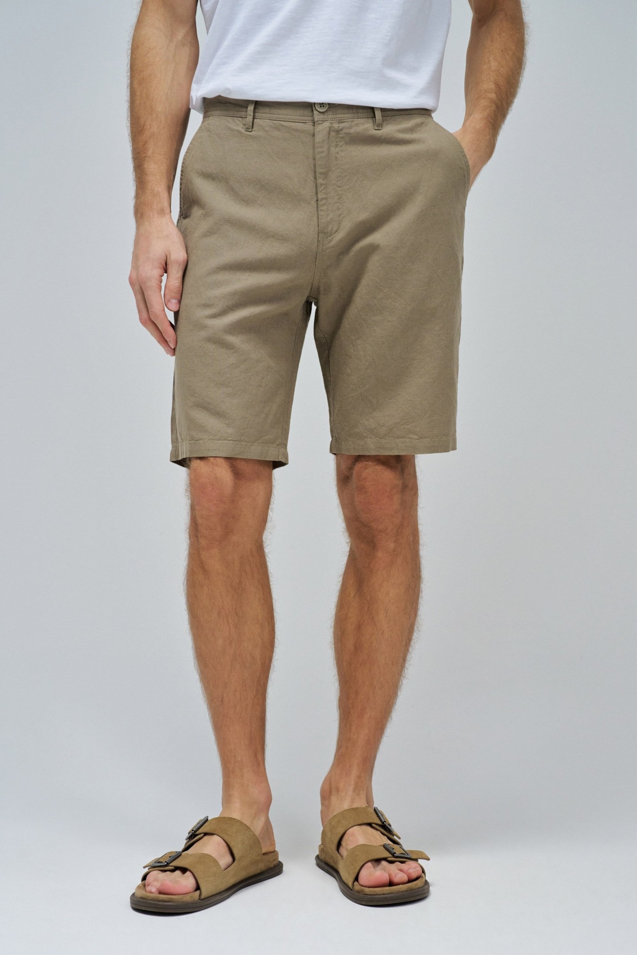 LINEN BLEND SHORTS
