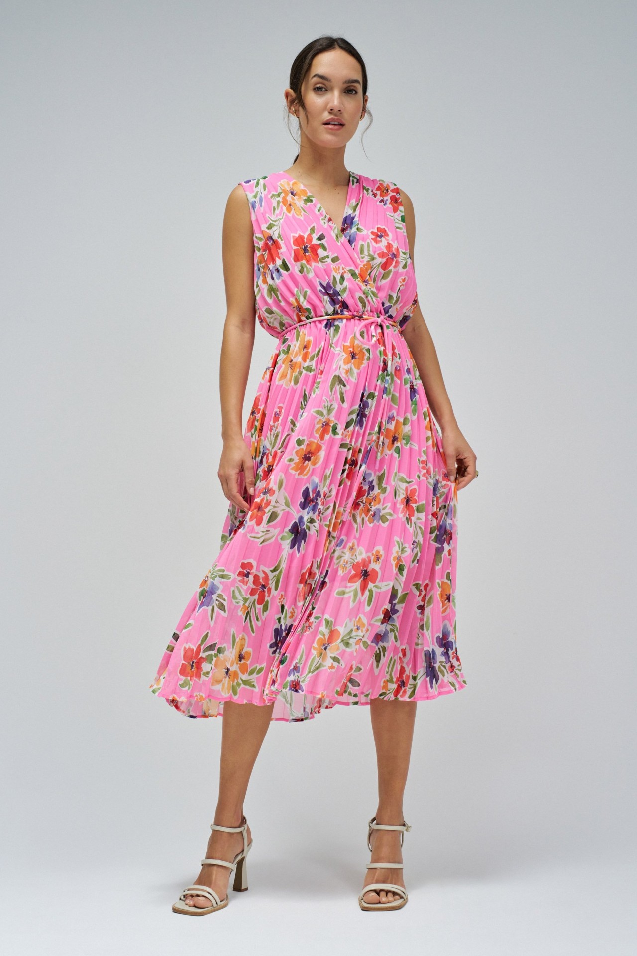 VESTIDO PLISADO CON ESTAMPADO FLORAL