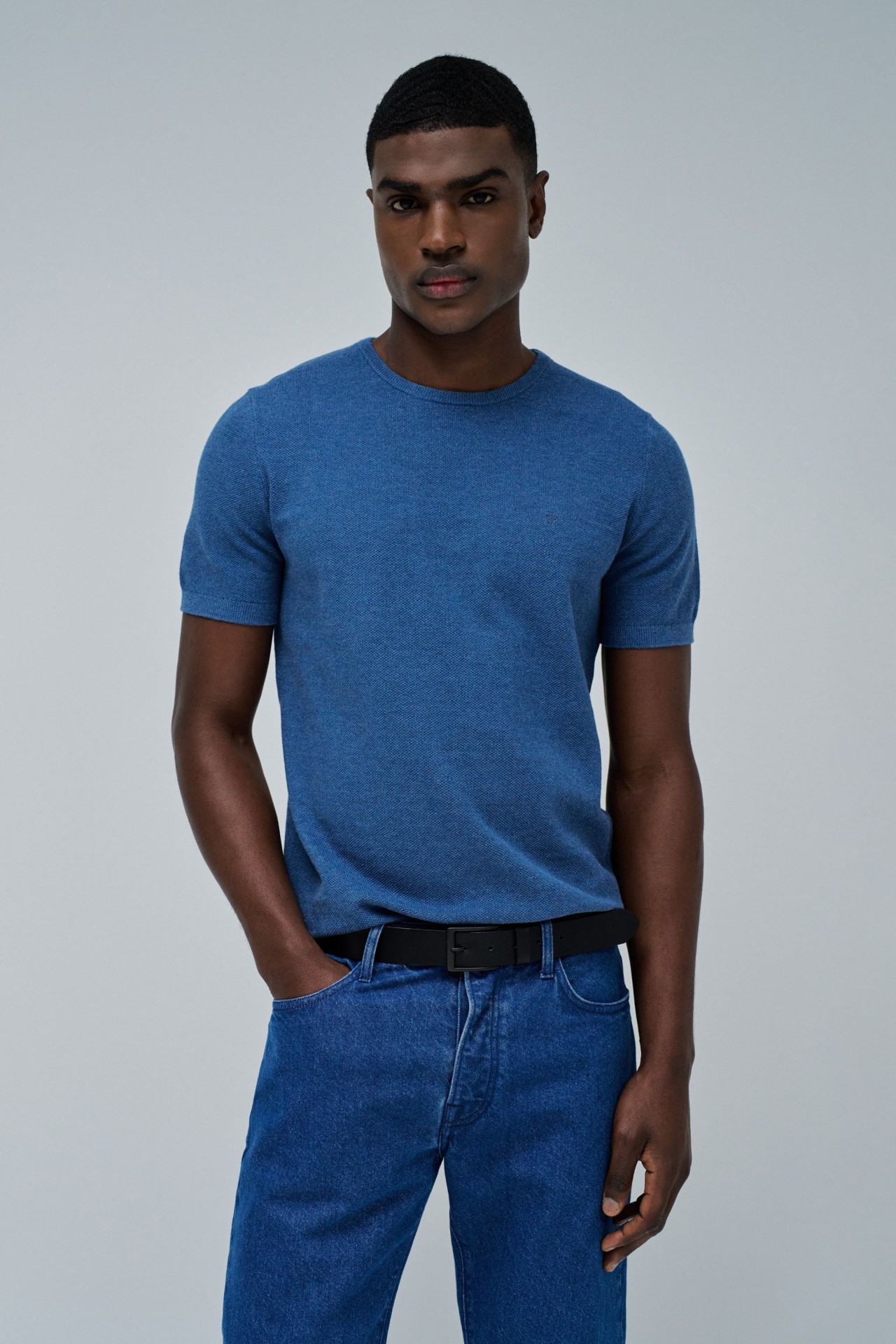 TEXTURED T-SHIRT
