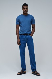 TEXTURED T-SHIRT